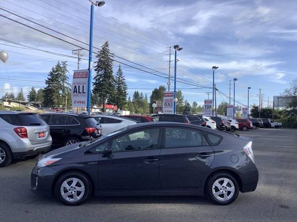 2014 Toyota Prius - cars & trucks - by dealer - vehicle automotive... for sale in Everett, WA – photo 3