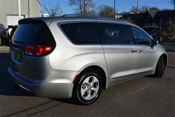 ✔️2017 Chrysler Pacifica _Touring L Plus_FWD Bad Credit Ok EMPLOYEE... for sale in Fox_Lake, IL – photo 12