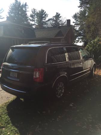 2015 Chrysler Town and Country - cars & trucks - by owner - vehicle... for sale in Sylvan Beach, MI – photo 3