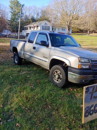 2005 Chevy 2500 HD - cars & trucks - by owner - vehicle automotive... for sale in Canterbury, CT – photo 2