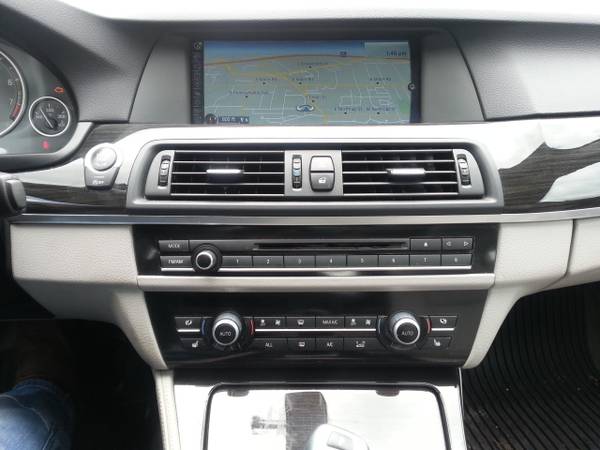 2013 BMW 528i xDrive Sedan AWD GREAT ON GAS Lthr Moon Only for sale in Lansing, MI – photo 15
