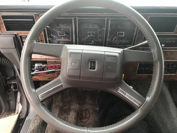 1987 Lincoln Town Car CARTIER - cars & trucks - by dealer - vehicle... for sale in Des Moines, IA – photo 10