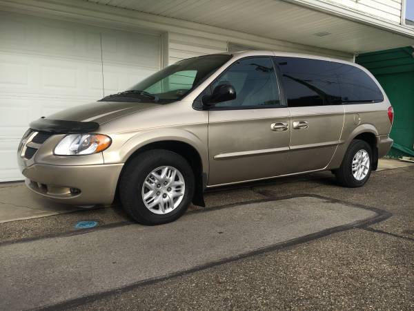 2002 Dodge Grand Caravan 119,000 mi. Remote start, Very Nice Shape for sale in Ford City, PA – photo 3