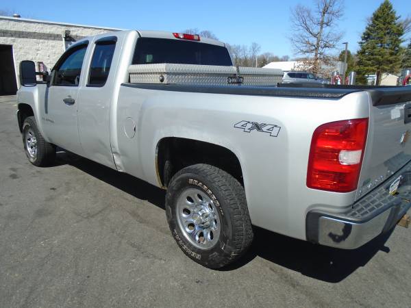 2011 CHEVY SILVERADO 4X4 - - by dealer - vehicle for sale in Elizabethtown, PA – photo 9