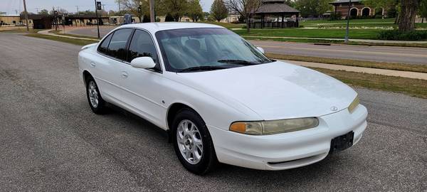 2000 Oldsmobile Intrigue GL, Dual Temp, Clean Title, CD & Cassette for sale in Haysville, KS – photo 2