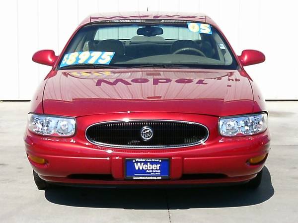 2005 Buick Lesabre Celebration Edition-Heated Leather! Well... for sale in Silvis, IA – photo 4