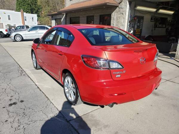 2011 Mazda MAZDA3 s Sport 4dr Sedan 6M EVERYONE IS APPROVED! - cars... for sale in Vandergrift, PA – photo 6