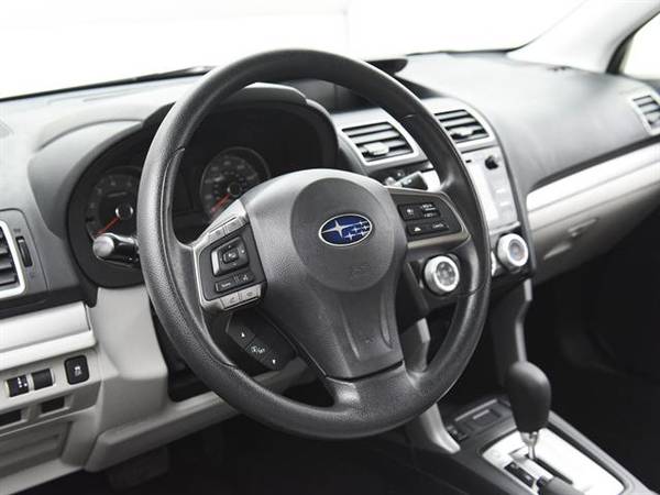 2016 Subaru Forester 2.5i Premium Sport Utility 4D hatchback White - for sale in Kansas City, MO – photo 2