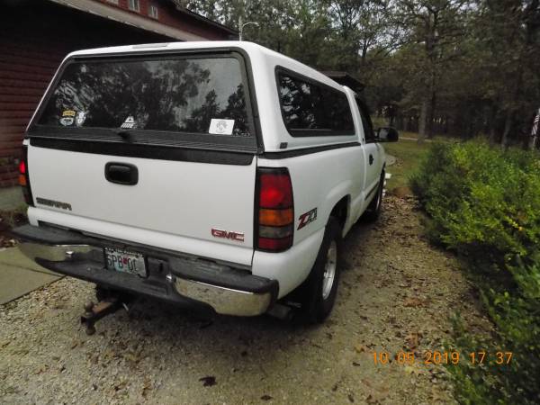 2004 GMC Z71 4X4 Pickup Truck, White, with Camper Shell for sale in Pittsburg, MO – photo 4