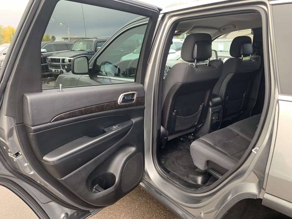 2012 Jeep Grand Cherokee 4WD 4dr Laredo - cars & trucks - by dealer... for sale in Hermantown, MN – photo 11