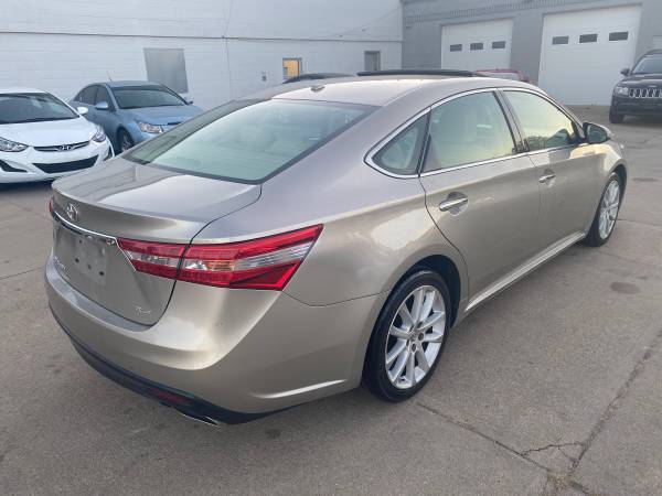2013 Toyota Avalon XLE *55K Low-Miles!* Loaded! - cars & trucks - by... for sale in Lincoln, MO – photo 8