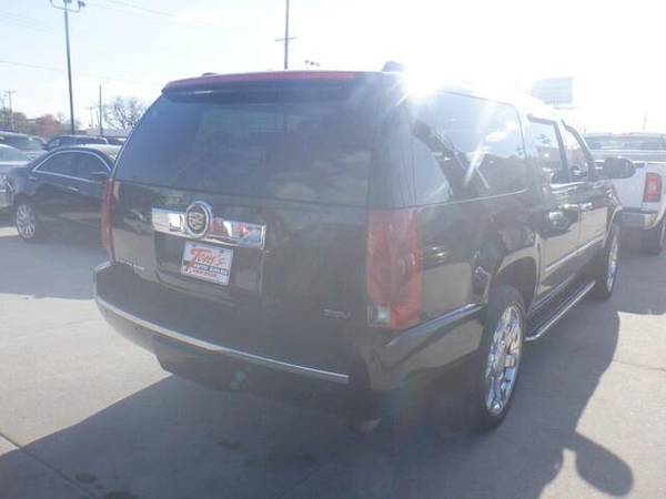 2007 Cadillac Escalade ESV - - by dealer - vehicle for sale in URBANDALE, IA – photo 3