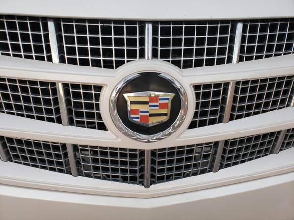 Brian Urlacher's Cadillac Escalade Premium for sale in Tucson, IL – photo 10