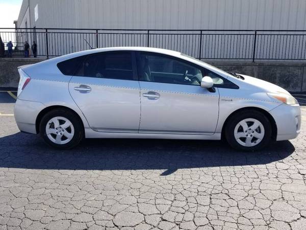 2010 Toyota Prius IV Excellent Gas Mileage - Leather & Loaded! for sale in Tulsa, OK – photo 3