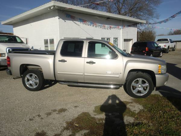 09 CHEVY CREW CAB LT - cars & trucks - by owner - vehicle automotive... for sale in Osceola, IA – photo 8