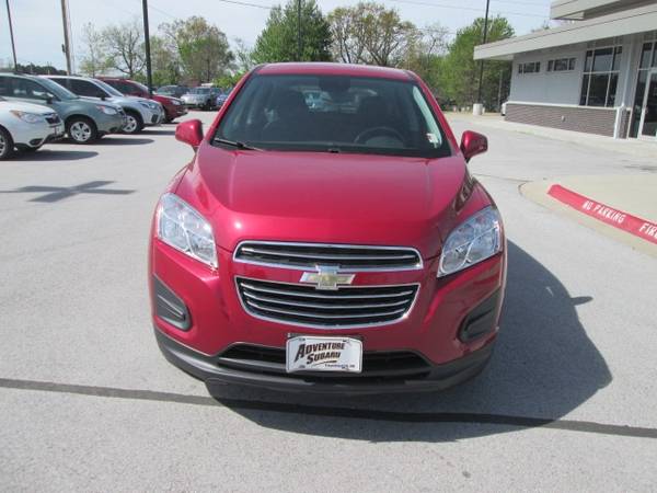 2015 Chevy Chevrolet Trax LS suv Ruby Red Metallic for sale in Fayetteville, AR – photo 2