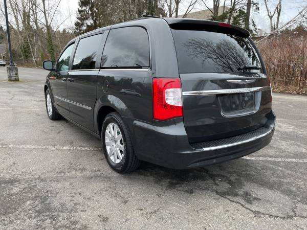 2011 Chrysler Town and Country Touring L 4dr Mini Van - cars & for sale in Seattle, WA – photo 8