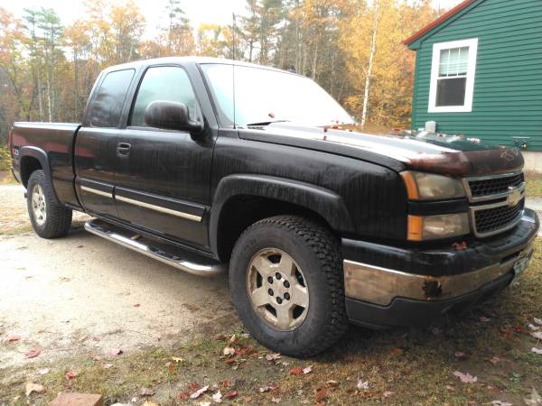 2006 Chevrolet Silverado Z71 4x4 - cars & trucks - by owner -... for sale in Chichester, NH – photo 3