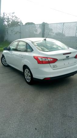 2012 Ford Focus SE - cars & trucks - by owner - vehicle automotive... for sale in Port Saint Lucie, FL – photo 2