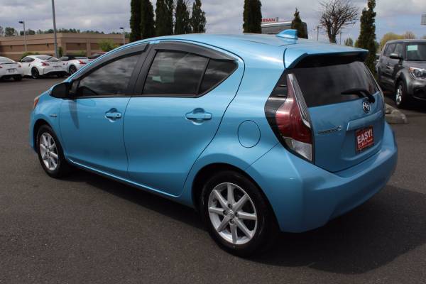2016 Toyota Prius c Four w/Navigation, 35, 900 Miles, 1 Owner! - cars for sale in Milton, WA – photo 3