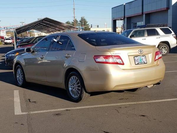 2011 Toyota Camry 4dr Sdn I4 Auto LE Sedan - - by for sale in Medford, OR – photo 6