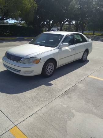 2000 TOYOTA AVALON XL DRIVES GREAT!! COLD AC!! - cars & trucks - by... for sale in Sarasota, FL – photo 3