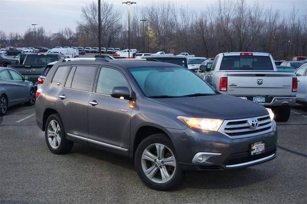 2013 Toyota Highlander Limited - cars & trucks - by dealer - vehicle... for sale in Lakeville, MN – photo 2