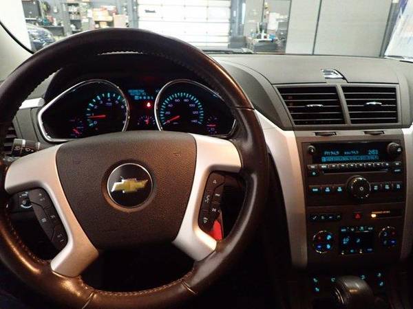 2011 Chevrolet Traverse LT with 2LT - SUV - - by for sale in Cincinnati, OH – photo 14