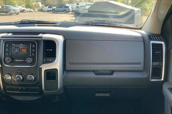 2017 Ram 1500 4x4 4WD Truck Dodge SLT Crew Cab 57 Box Crew Cab for sale in Bend, OR – photo 15