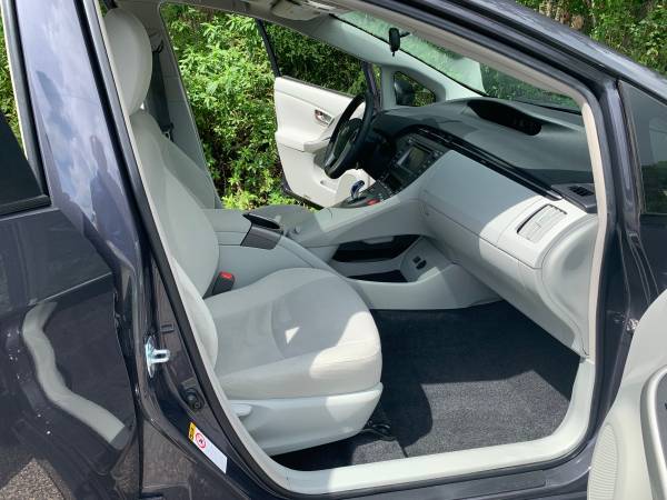 2015 Toyota Prius Hybrid 3 Solar Sunroof Pkg Navigation Camera -... for sale in Lutz, FL – photo 17