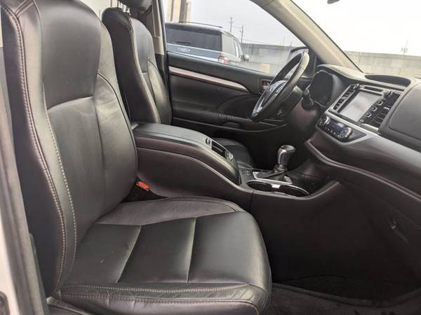 2015 Toyota Highlander XLE SUV - - by dealer - vehicle for sale in Corpus Christi, TX – photo 24