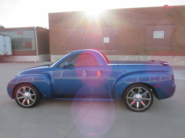 2006 Chevrolet SSR Base 2dr Regular Cab Convertible SB - cars &... for sale in Bloomington, IL – photo 4