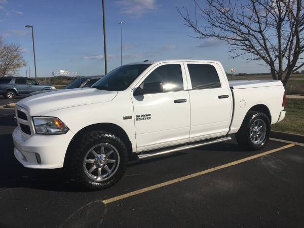 2017 Ram 1500 Crew Cab - cars & trucks - by owner - vehicle... for sale in Lawrence, KS – photo 7