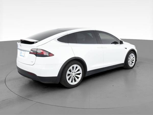 2017 Tesla Model X 75D Sport Utility 4D suv White - FINANCE ONLINE -... for sale in Washington, District Of Columbia – photo 11
