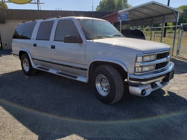 1997 Chevrolet Suburban K1500 ~!BUY HERE, PAY HERE!~ for sale in Longview, WA – photo 3