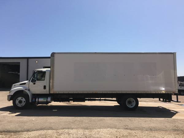 2015 International 4300 26 FT Box Truck LOW MILES 118, 964 MILES for sale in Arlington, NM – photo 2