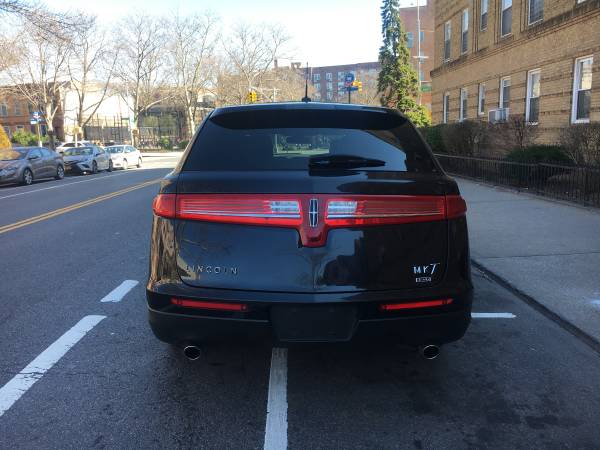 2019 lincoln mkt one owner pano roof Navigation Camera bluetooth -... for sale in Brooklyn, NY – photo 3