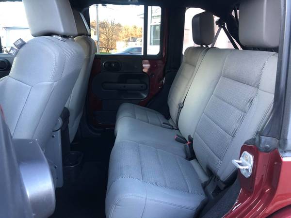 07 Jeep Wrangler Sahara UNLIMITED 4WD AUTO! 5YR/100K WARRANTY... for sale in Methuen, NH – photo 10