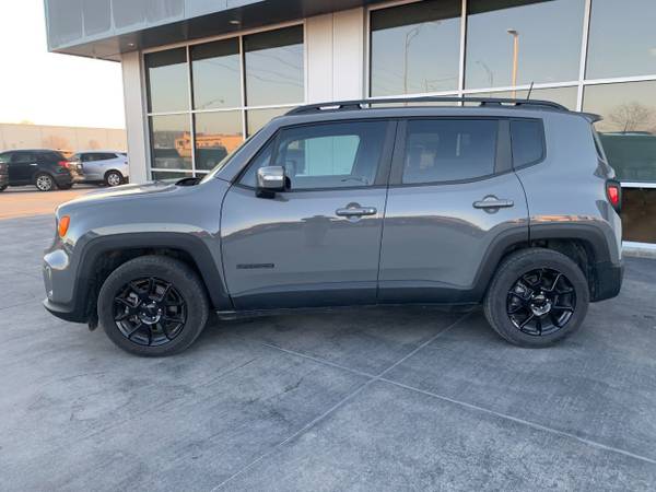 2020 Jeep Renegade Altitude FWD Sting-Gray Cle for sale in Omaha, NE – photo 4