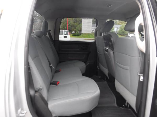 2013 RAM 1500 4WD Crew Cab 140.5 Express for sale in Auburn, ME – photo 23