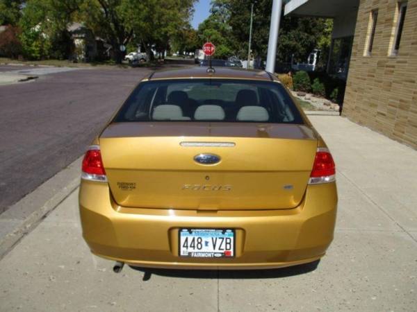 2009 Ford Focus SE - cars & trucks - by dealer - vehicle automotive... for sale in FAIRMONT, MN – photo 6