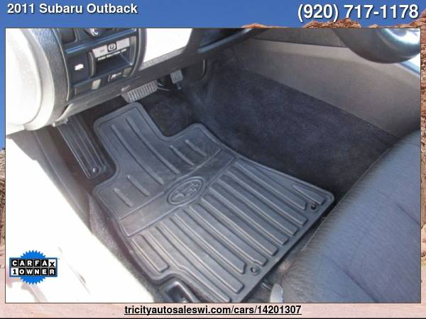 2011 SUBARU OUTBACK 2 5I PREMIUM AWD 4DR WAGON CVT Family owned for sale in MENASHA, WI – photo 17