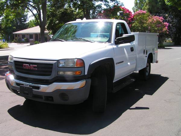 2006 GMC Sierra 2500 HD Utility Service Truck, Regular Cab 2WD for sale in Dixon, CA