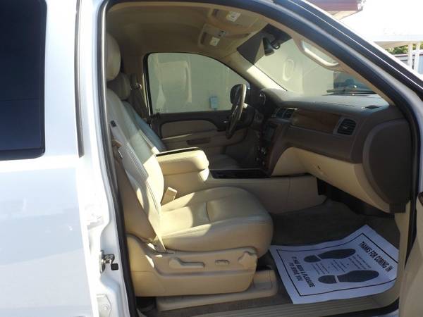 2011 Chevrolet Tahoe 2WD 4dr 1500 LS with Assist steps, Black for sale in Fort Myers, FL – photo 9