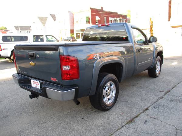 2007 Chevy Silverado 1500 Regular Cab LT (4WD) Low Miles! for sale in Dubuque, IA – photo 9