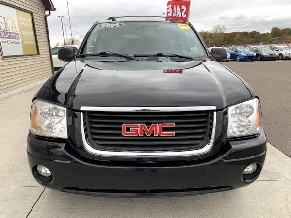 2005 GMC Envoy 4dr 4WD SLT - cars & trucks - by dealer - vehicle... for sale in Chesaning, MI – photo 2