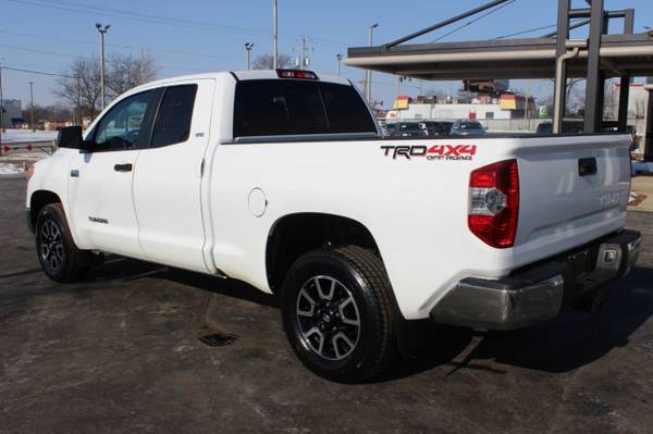 2014 Toyota Tundra ONE OWNER TRD OFF ROAD SR5 WHI - cars & for sale in milwaukee, WI – photo 20