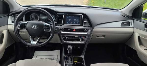 2018 Hyundai Sonata SEL CLEAN - - by dealer for sale in Mabel, MN – photo 9