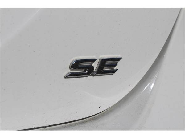 2019 Toyota Camry SE Sedan 4D Sedan for sale in Everett, WA – photo 16