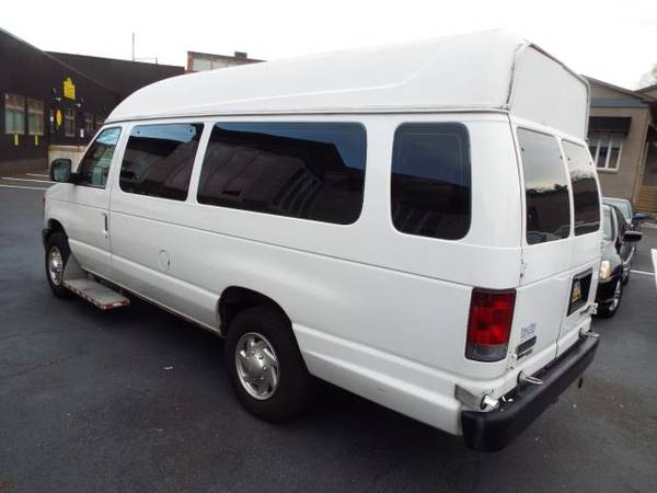 2011 Ford Econoline E-250 Extended - cars & trucks - by dealer -... for sale in Wyncote, DE – photo 3